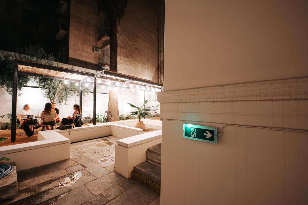 When In Athens Hostel Exteriör bild